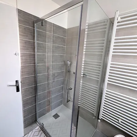 Maison Familiale Confort Et Idealement Placee لي سابلِ دولونْ