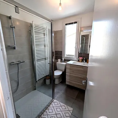 Maison Familiale Confort Et Idealement Placee بيت للعطل